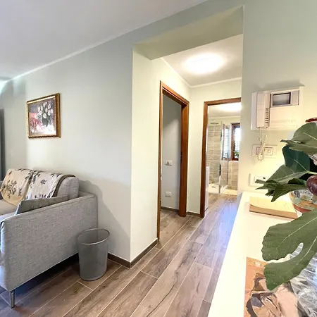 Incantevole Con Patio アパート